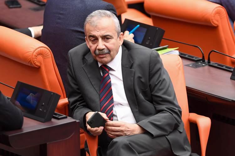 Temmuz haberleri <p><strong>SIRRI SÜREYYA ÖNDER KİMDİR?</strong></p><p> Sırrı Süreyya Önder, 7 <a href=