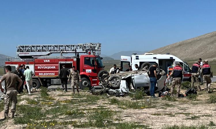<p>Hayatını kaybedenlerin cenazeleri otopsi için hastane morguna götürüldü. Kazayla ilgili geniş çaplı inceleme başlatıldı.</p>