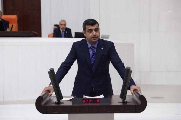 <p>CHP Ankara Milletvekili Deniz Demir, <strong>"Yüzüne tükürülecek birini arıyorsan dön aynaya bak."</strong> dedi.</p>