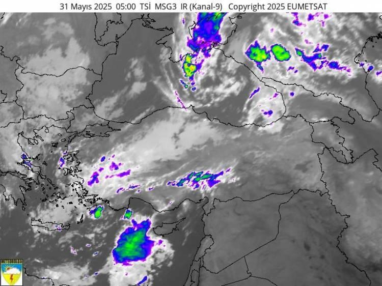 <p><strong>KUVVETLİ RÜZGÂR UYARISI</strong></p><p> </p><p>Marmara’da kuzey ve kuzeybatı yönlerden kuvvetli (30-50 km/sa) olarak eseceği beklendiğinden yaşanabilecek olumsuzluklara karşı dikkatli ve tedbirli olunması gerekmektedir.</p>