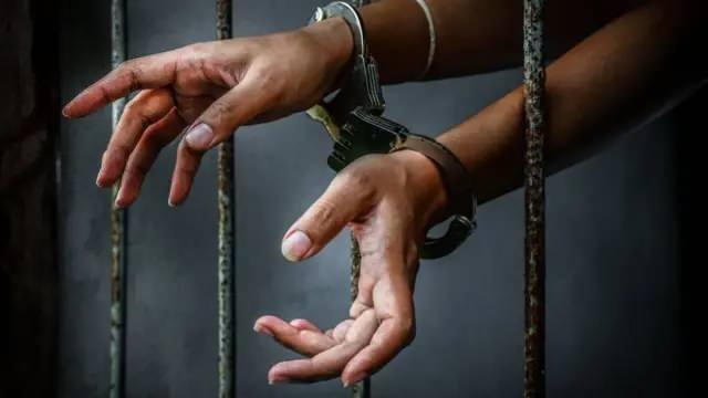 <p>Adalet Bakanı Yılmaz Tunç, komisyonda kabul edilen infaz düzenlemesi için,
