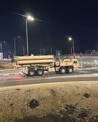<p><strong>THAAD HAVA SAVUNMA SİSTEMİ KENDİ ÜSSÜNÜ VURDU</strong></p>
<p>İsrail’in Nevatim Hava Üssü’nü korumak için konuşlandırılan ABD yapımı THAAD hava savunma sistemi, İran’dan fırlatılan balistik füzeleri engellemek isterken geri dönerek kendi üssünü vurdu.</p>