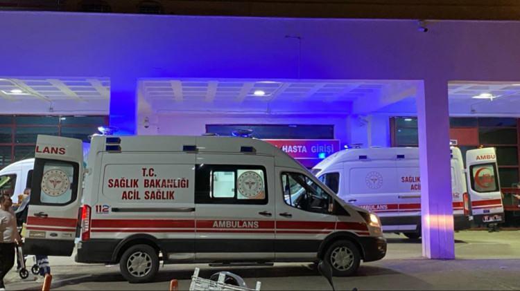 <p><span style="color:#B22222"><strong>MAHALLE BAKKALINA SİYAH ÇÖP TORBASI SORMUŞ</strong></span></p>

<p>Polis memurları soruşturma kapsamında Semih G.’nin komşusu A.K.'nın (51) ifadesine başvurdu. A.K.’nın ifadesinde, olaydan önceki gün saat 07.30 sıralarında binadan öğürme sesleri duyduğunu, gece saat 02.30 sıralarında ise kızının 1 el patlama sesi duyduğunu söylediği öğrenildi. Ayrıca, Semih G.’nin birkaç gün önce mahalle bakkalına siyah çöp torbası sorduğu ifade edildi.</p>
