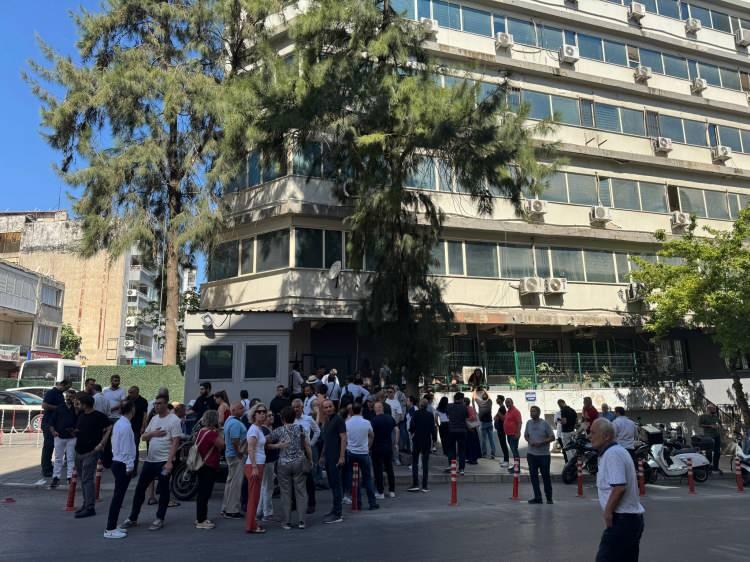 <p>Sayıştay raporu, mülkiye müfettişi raporu, bilirkişi raporlarına istinaden "ihaleye ve edimin ifasına fesat karıştırma" ve "nitelikli dolandırıcılık" suçlamasıyla 157 şüpheli hakkında gözaltı kararı verildi.</p>

