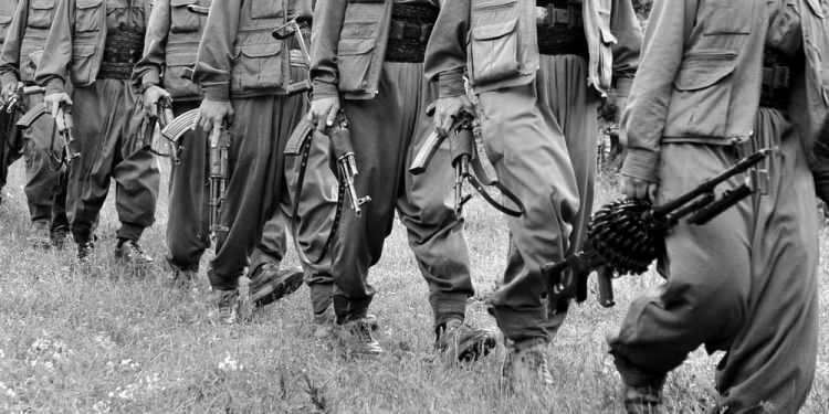 <p>PKK’nın bugün itibarıyla silah bırakma sürecine resmen başlanıyor. </p>

<p> </p>
