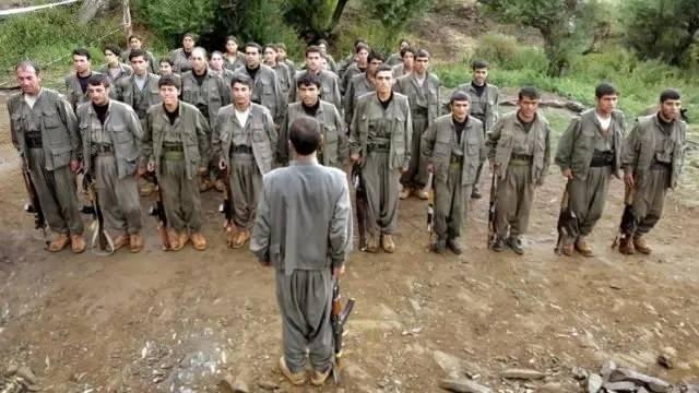 <p>Bu mekanizma aracılığı ile bütün silah bırakma süreci adım adım izlenecek. Belirlenen merkezlerde toplanan silahlar özel metotlarla imha edilecek. Üçüncü bir ülkeye gönderilmesine izin verilmeyecek</p>
