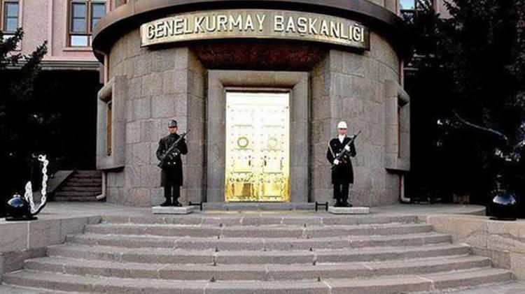 <p><strong>GENELKURMAY BİLGİLENDİRİLDİ</strong></p><p> </p><p> </p><p>16.03: MİT Başkanlığı Binbaşı O.K.’nın verdiği bilgileri Genel Genelkurmay Başkanlığı’na kriptolu faksla gönderdi. MİT tarafından verilen bilgi, Genelkurmay’da, dönemin Genelkurmay Başkanı Orgeneral Hulusi Akar, Kara Kuvvetleri Komutanı Orgeneral Salih Zeki Çolak ve Genelkurmay 2’nci Başkanı Orgeneral Yaşar Güler tarafından değerlendirildi.</p><p> </p><p> </p><p>16.30- MİT Müsteşar Yardımcısı Genelkurmay Karargahı’na giderek 2’nci Başkanı Yaşar Güler ile görüştü.</p>