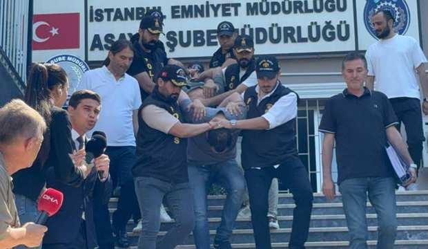 <p>Hasdal yoluna doğru ilerledik. Valiz alınırken Yusuf S. arabada yoktu, onu yoldan aldık. Kemerburgaz'a doğru giderken bir koku oluştu. Yusuf’a, bu kokunun ne olduğunu sordum. Soruma Barış, ‘içinde pis kokmuş kıyafetler var' diye yanıt verdi. Hiçbir şekilde cesetten bahsetmedi. Göktürk'e kadar gittik sonra Yusuf ile ben araçtan indik. </p>