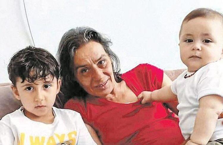 <p>Nalan Baski, 2022 yılından itibaren gelini ve 2 torunuyla birlikte yaşamaya başladı. </p><p>Sağlığı gayet yerinde olan kadın, 31 Ocak 2023'te iş yerine giden ve daha sonra eve tekrar gelen oğlu Turgay Gezgin tarafından ölü bulundu. Gezgin eşini büyük bir soğukkanlılıkla