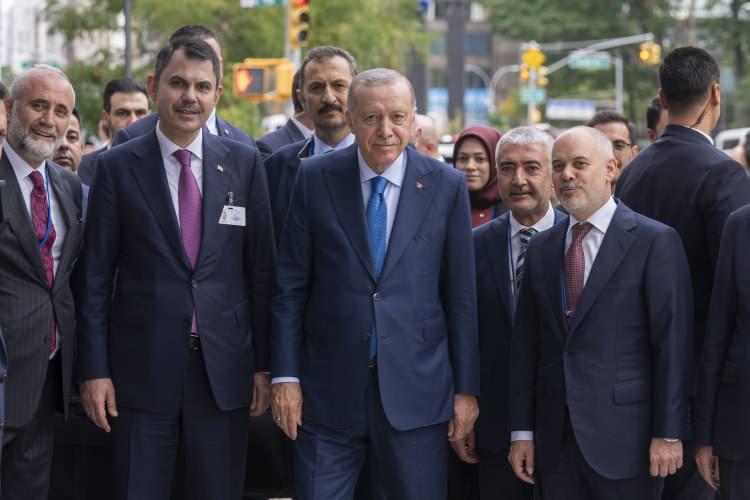 <p>Erdoğan, zirvenin ardından Türkevi'ne geçişinde gazetecilerin sorularını yanıtladı.</p>

<p> </p>
