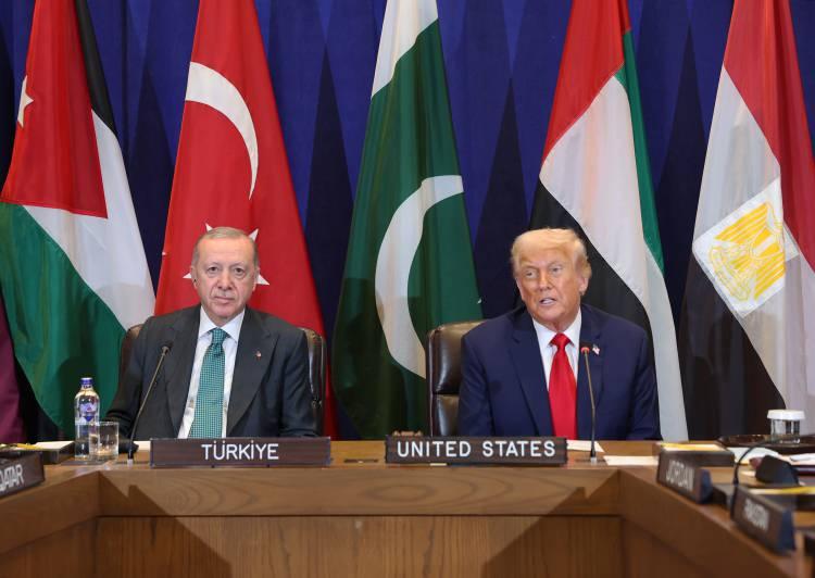 <p>İki lider, Trump'ın ilk başkanlık döneminde iki kez Beyaz Saray'da görüşmüştü.</p>

<p> </p>

<p>Son görüşme 13 Kasım 2019'da yapılmıştı.</p>

<p> </p>

