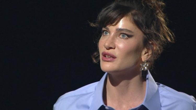 <p><strong>Berrak Tüzünataç</strong></p>
