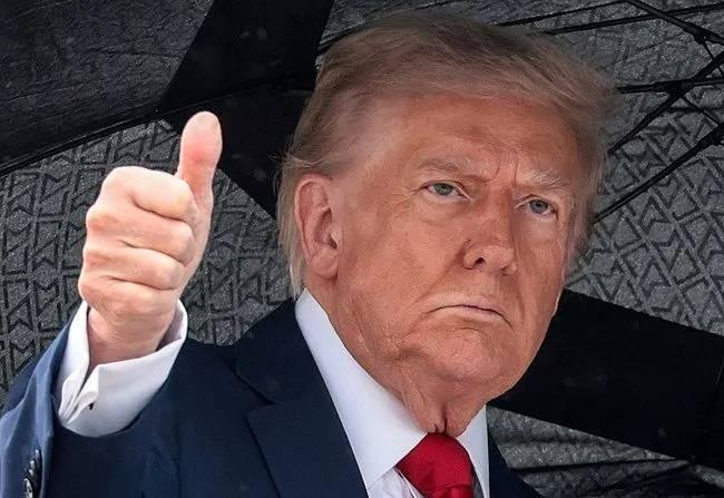 <p>Trump, uçakta gazetecilere yaptığı açıklamalarda Gazze’deki durum ve Hamas’a ilişkin çarpıcı ifadeler kullandı. Trump, Hamas’ın yeniden yapılanma sürecine değinerek “sorunları durdurmak istediğini” söyledi.</p>
