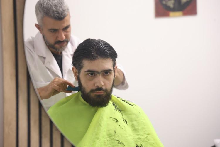 <p>Yine tembel gibi takılacağım. İnsan farklı ve yeni şeyler yapınca rahatlıyor. Yenilik olunca mutluyum ve rahatım. Yenilikler için kendimi yormam ama olursa da yok demem" dedi.</p>

<p> </p>
