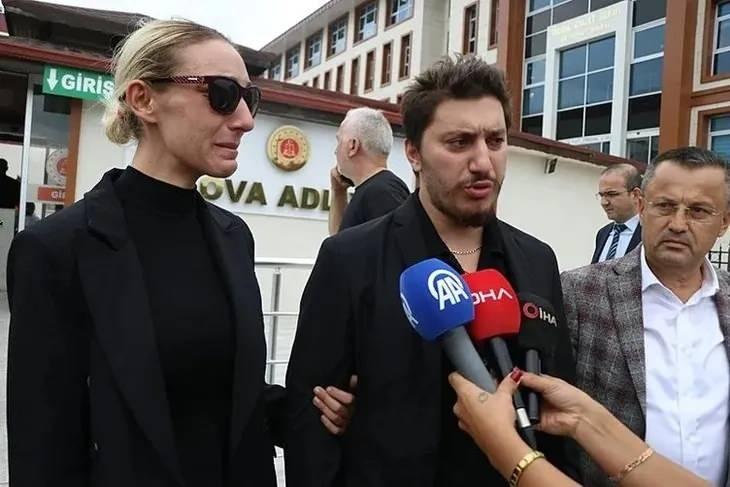 <p>Lavabodan çıkınca müziği duyduktan sonra şaşırıp <strong>