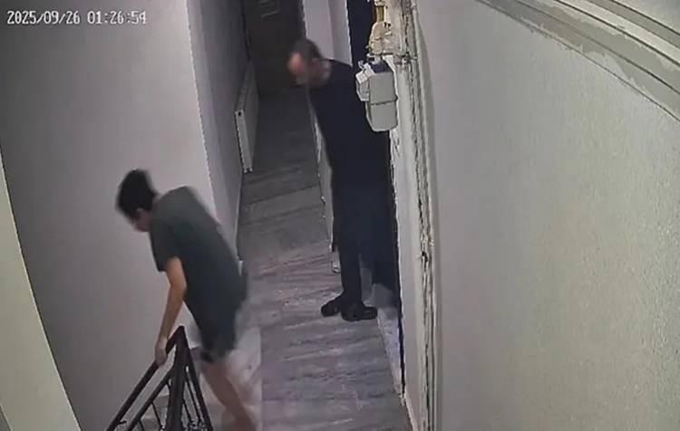 <p>Operasyondan iki gün önce Güllü'nün kızı Gülter'in İstanbul Büyükçekmece'de bir kız arkadaşının evinde, Ulu'nun ise Yalova'da kaldığı belirlendi.</p><p> </p>