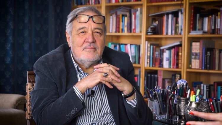 <p>Prof. Dr. İlber Ortaylı'dan acı haber geldi...</p>

<p>&nbsp;</p>

<p>Ge&ccedil;tiğimiz perşembe g&uuml;n&uuml; rahatsızlanarak İstanbul'daki bir hastanede yoğun bakıma kaldırılan ve iki g&uuml;n &ouml;nce ent&uuml;be edilen tarih&ccedil;i İlber Ortaylı, hayatını kaybetti....</p>

<p>&nbsp;</p>
