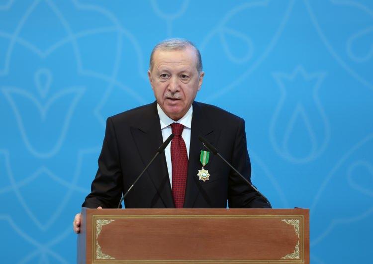 <p><span style="color:#B22222"><strong>ERDOĞAN İLK VERİLEN İSİM</strong></span></p>

<p>"Hoca Ahmet Yesevi Nişanı" Kazakistan Cumhurbaşkanı Tokayev tarafından 10 Nisan 2026'da yapılan a&ccedil;ıklamayla duyurulmuştu</p>

<p>&nbsp;</p>
