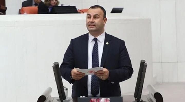 <p><span style="color:#B22222"><strong>EDNAN ARSLAN</strong></span></p>
