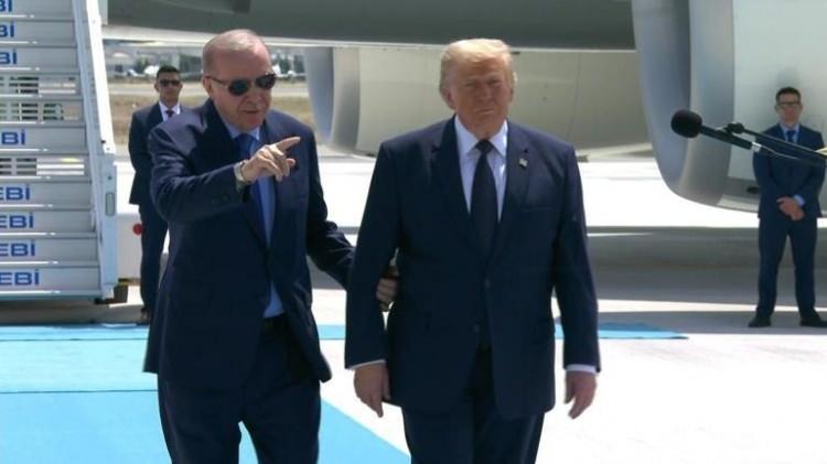<p>Trump'ın T&uuml;rkiye'ye ziyareti, u&ccedil;ağın ilk uluslararası g&ouml;revlerinden biri oldu.</p>

