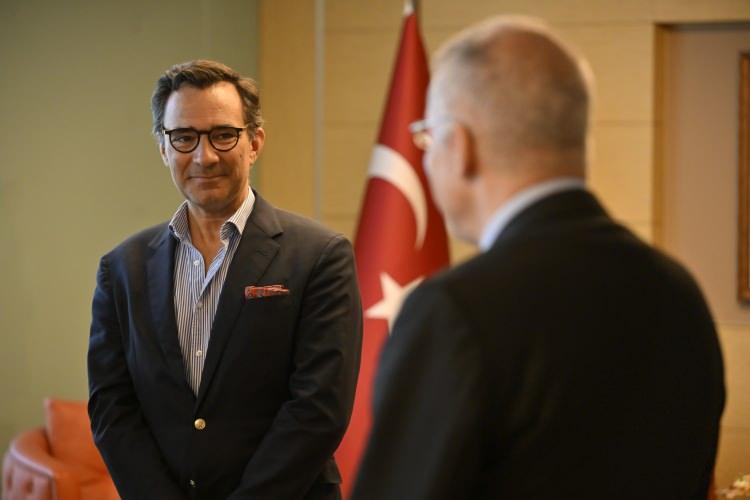<p><span style="color:#B22222"><strong>NATO PARLAMENTER ASAMBLESİ (NATO PA) BAŞKANI</strong></span></p>

<p><br />
Ankara&rsquo;da d&uuml;zenlenecek olan 36.⁠ ⁠NATO Devlet ve H&uuml;k&uuml;met Başkanları Zirvesi &ouml;ncesinde, NATO Parlamenter Asamblesi (NATO PA) Başkanı Marcos Perestrello, Esenboğa Havalimanı'na geldi.</p>
