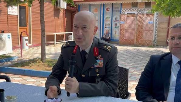 <p><strong>Tuğgeneral Ahmet AŞIK &rarr; T&uuml;mgeneral</strong> (Kara Kuvvetleri Komutanlığı)</p>

<p><strong>Tuğgeneral B&uuml;lent TANRIVERDİ &rarr; T&uuml;mgeneral</strong> (Kara Kuvvetleri Komutanlığı)</p>
