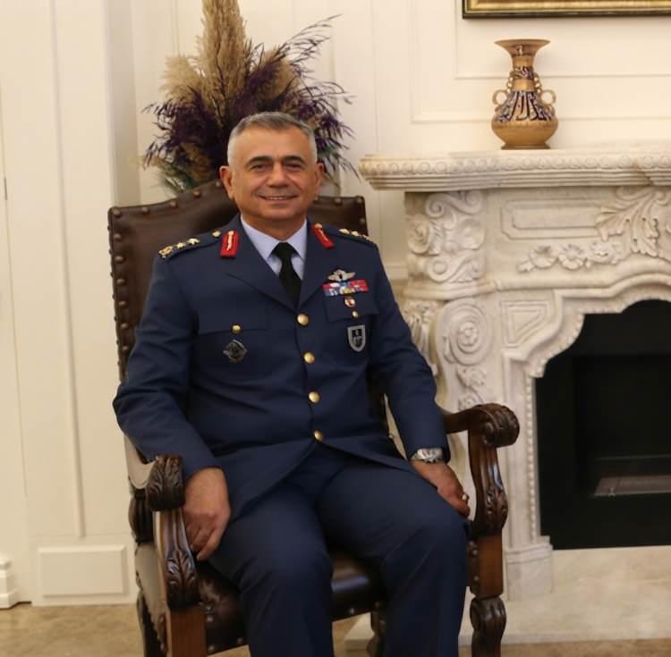 <p><span style="color:rgb(178, 34, 34)"><strong>ORGENERALLİĞE ATANAN</strong></span></p>

<p><strong>KORGENERAL ERDOĞAN G&Uuml;R &rarr; ORGENERAL</strong></p>

<p>(Hava Kuvvetleri Komutanlığı)&nbsp;</p>
