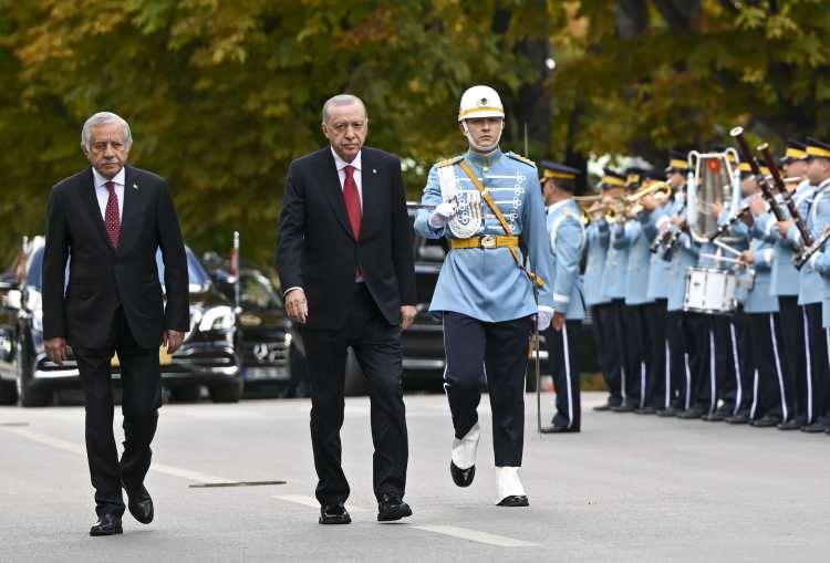 <p>Genel Kurul, saat 14.00&rsquo;te Meclis Başkanı Numan Kurtulmuş başkanlığında &ouml;zel oturumla toplanacak.</p>
