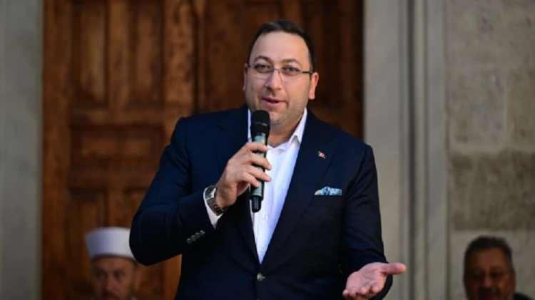 <p>Kaza sırasında olay yerinden ge&ccedil;en bir doktor, G&uuml;ltekin&rsquo;e ilk m&uuml;dahaleyi yaptı.</p>

<p>Ardından &ouml;zel bir hastaneye kaldırılan G&uuml;ltekin i&ccedil;in sağlık ekipleri yaklaşık 1,5 saat boyunca yoğun &ccedil;aba sarf etti.</p>

<p>Ancak t&uuml;m m&uuml;dahaleler sonu&ccedil;suz kaldı.</p>

<p>&nbsp;</p>
