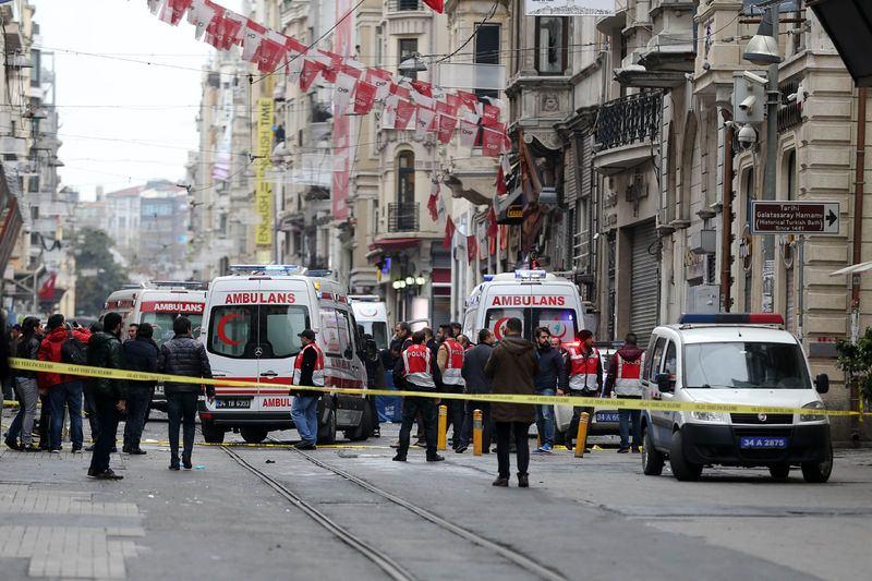 <p><span style="color:#FFD700"><strong>11:10</strong></span>- Taksim'e polis, ambulans, itfaiye dışında araç girişine izin verilmiyor. Cadde yaya girişine kapatıldı.</p>

<p> </p>
