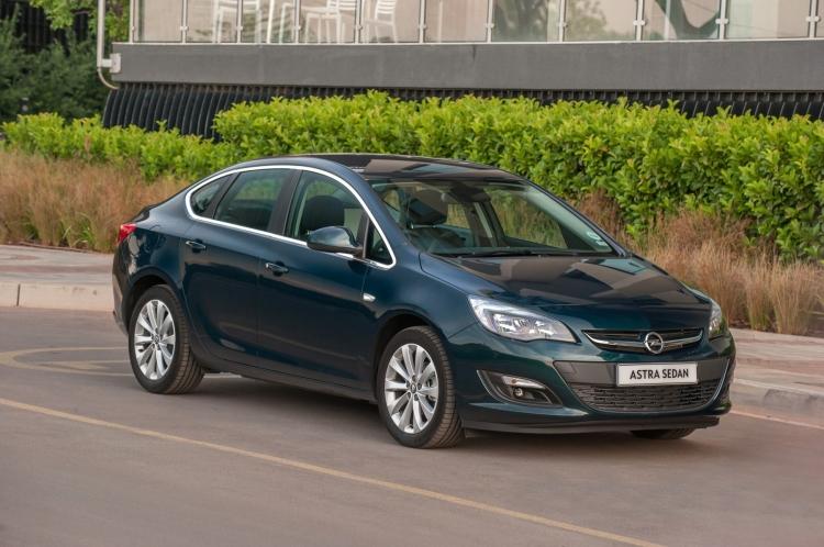 Opel Astra 2012 седан