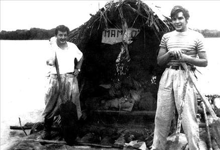 La Poderosa II  Güçlü II adını verdikleri 1939 model motosikletle Latin Amerikayı bir baştan bir başa geçen Che, yolculuğu boyunca yerli halkların yaşamlarına yakından tanıklık etme olanağını buldu.