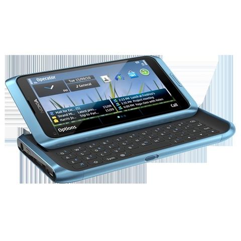 <p><strong>4 - Nokia E7:</strong> 4 inçlik dokunmatik AMOLED ekranı olan Nokia'nın son akıllısı, yatay QWERTY klavye, 16 GB dahili hafıza, HD video desteği, HDMI çıkışı, GPS destekli navigasyonu ve metin düzenlemek için Quickoffice programı gibi özellikleriyle sunuluyor.</p>
