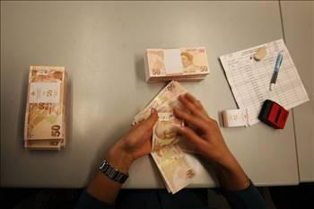 Otoyolda aracınızı sabit bir hızda kullanın.