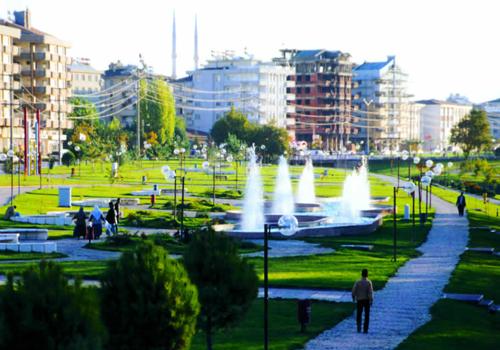 GAZİANTEP ----

AK Parti'nin Gaziantep'te yaptığı temayül yoklamasında Gazeteci-Yazar Şamil Tayyar delegelerin çoğunluğunun oyunu aldı. Listede yer alan ilk 10 isim şöyle;

1-Şamil Tayyar 859

2-Mehmet Budak 818

3-Nejat Koçer 751

4-Cuma Güzel 651

5-Mehmet Bilgin 640

6-Hakan Aslansoy 626

7-Ali Sakar 497

8-Ahmet Cengiz 462

9-Mehmet İbrahim Cansunar 454

10-Mehmet Karaoğlan 419