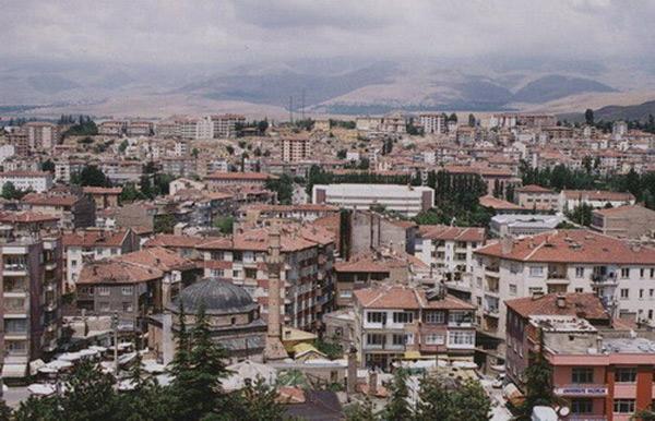 <p><strong><span style="color: #0000ff;">Niğde :</span></strong> 337 Bin 553</p>