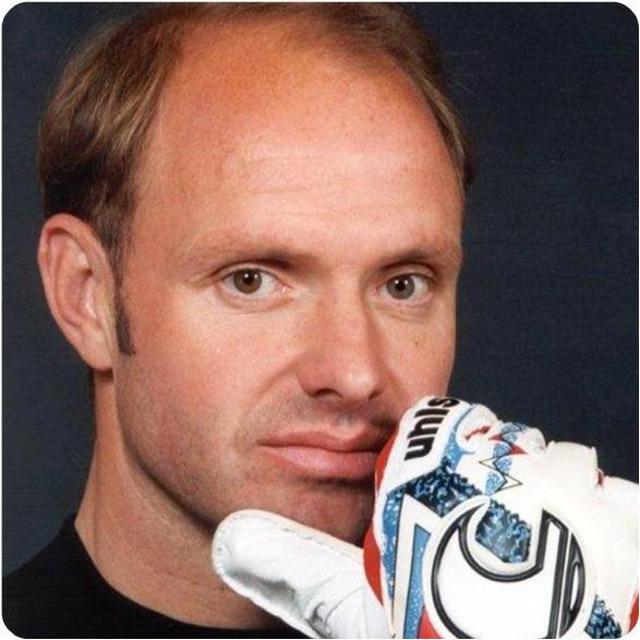 Thomas Ravelli (İsveç)                          143
