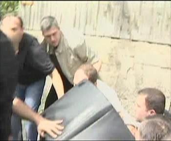 Gürcistan Cumhurbaşkanı Mihail Saakaşvili Gori'de korku dolu anlar yaşadı.
