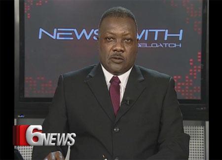 6 News, Türk televizyonlarında bir ilki gerçekleştirdi ve Amerikalı Clint Deloatch'a anchorman olarak ekranı teslim etti. Deloatch, 25 yıldır CNN International'da idi.