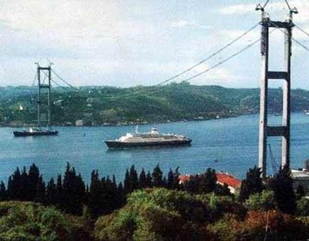 Boğaziçi Köprüsü'nün yapılışından kareler