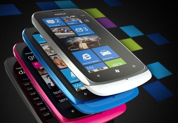 Tek çekirdekli 1,3 GHz işlemciye sahip 4 inç genişliğinde 360x640 pixel ekrana, 512 MB RAM ve 16 GB hafızaya sahip cihaz, Mayıs'ta piyasaya çıkacak ve 450 avroya satılacak.