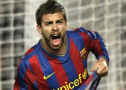 GERARD PİQUE; 23 yaşında, Barcelona, Defans, 2015 yılına kadar sözleşmesi var. Almak isteyenler çok para vermek zorunda. Son yılların en başarılı defans oyuncusu.