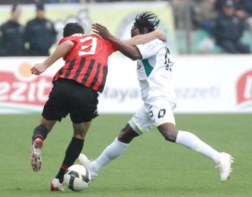 Super Lig'de Denizlispor, Gaziantepspor'u 2-0 yendi.