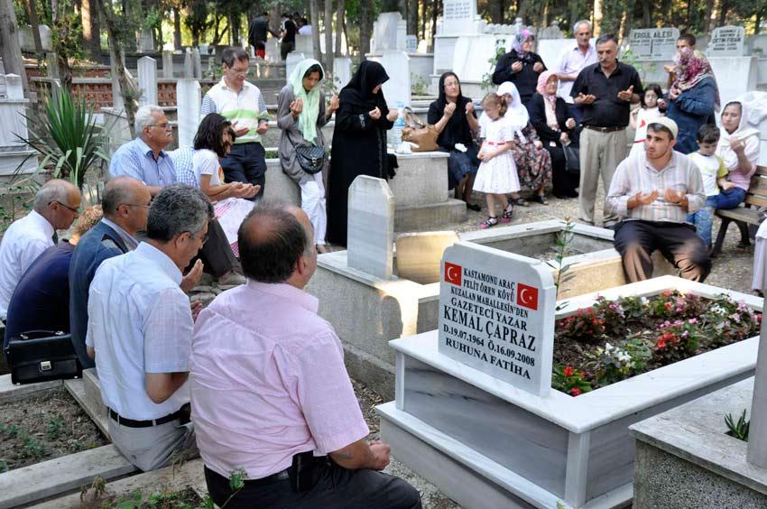 T&uuml;rkiye, Orta Doğu, Kurultay, T&uuml;rk Diplomatik gazeteleri yanında, Orkun, Tarih, Kardaşlık, Kırım dergilerinde araştırma ve makaleleri yayınlandı. Kırım adlı telif eseri vardır. Evli olduğu Z&uuml;hal Hanım'dan iki &ccedil;ocuğu vardır.