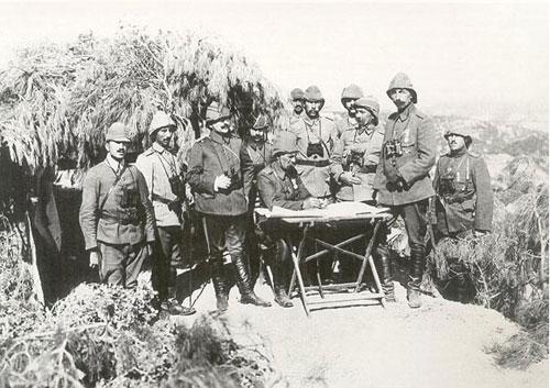 12. 06: Amiral de Robeck 3. Filoya taarruz emrini verdi.