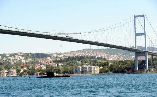 "Güçlü Ordu Güçlü Türkiye" sloganını benimseyen TSK bu yılki 30 Ağustos Zafer Bayramı'nı görkemli bir törenle kutladı. Donanma İstanbul Boğazı'nda resmi geçit töreni yaptı.