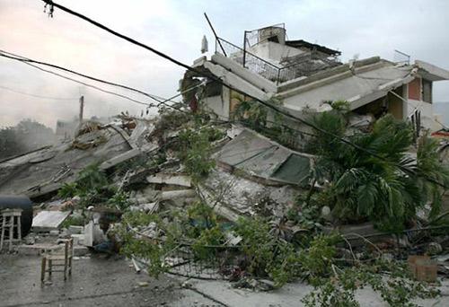 Tam anlamıyla bir insanlık dramına neden olan deprem 230 bin kişinin ölümüne neden oldu.