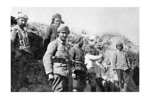10. 00: Müttefik donanması Boğaz girişine yaklaşmaya başladı.