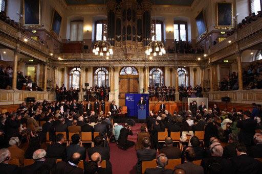 LONDRA G20 ZIRVESI ICIN INGILTERE'DE BULUNAN BASBAKAN RECEP TAYYIP ERDOGAN, OXFORD'DA SHELDONIAN TIYATROSU'NDA OXFORD UNIVERSITESI ISLAM ARASTIRMALARI MERKEZININ TOPLANTISINDA KONUSMA