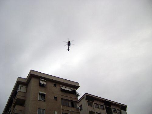 Kadıköy Bostancı'da polisin bir hücre evine düzenlediği baskın sonucu çıkan çatışmada çok sayıda polis, bir gazeteci ve vatandaş yaralandı